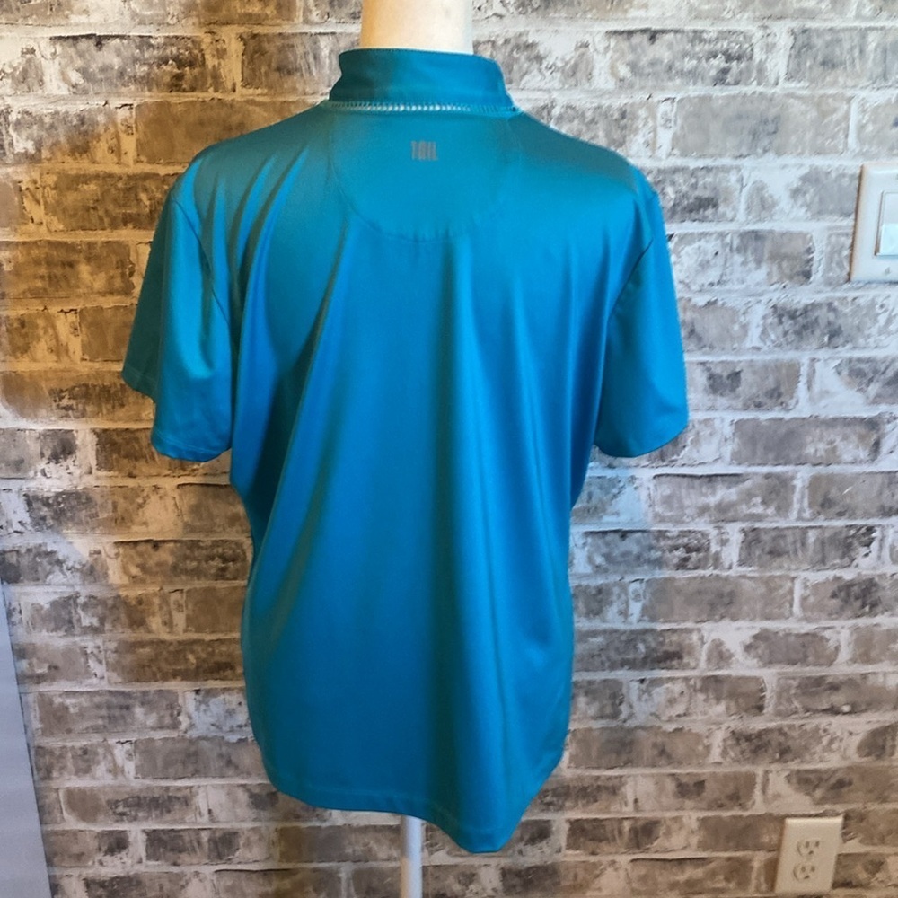 Tail sport top. Sz L. Beautiful blue w/snaps. Perfect for tennis or golf! - Picture 9 of 13